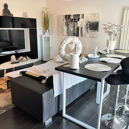 Black Sea Terrace Luxury Apartman *